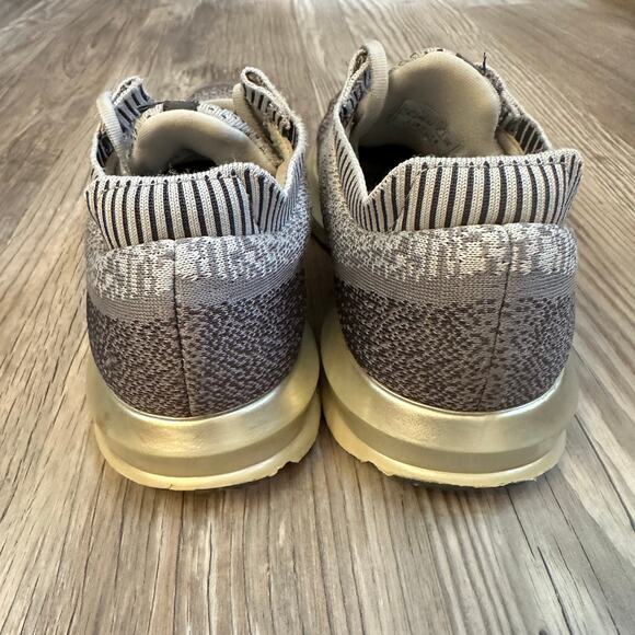 Brooks Womens Levitate 2 Gray Black Running Shoes Sneakers Size 9‎ M 1202791B060 - Picture 5 of 10